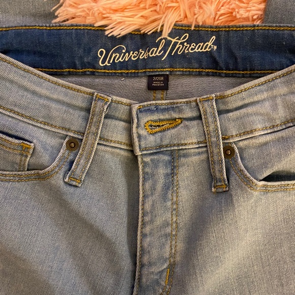 Universal Thread Jeans - Picture 2 of 3